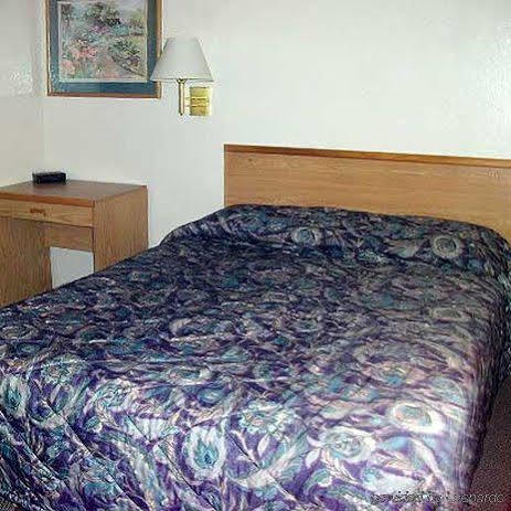 Bel Aire Motel Missoula Room photo